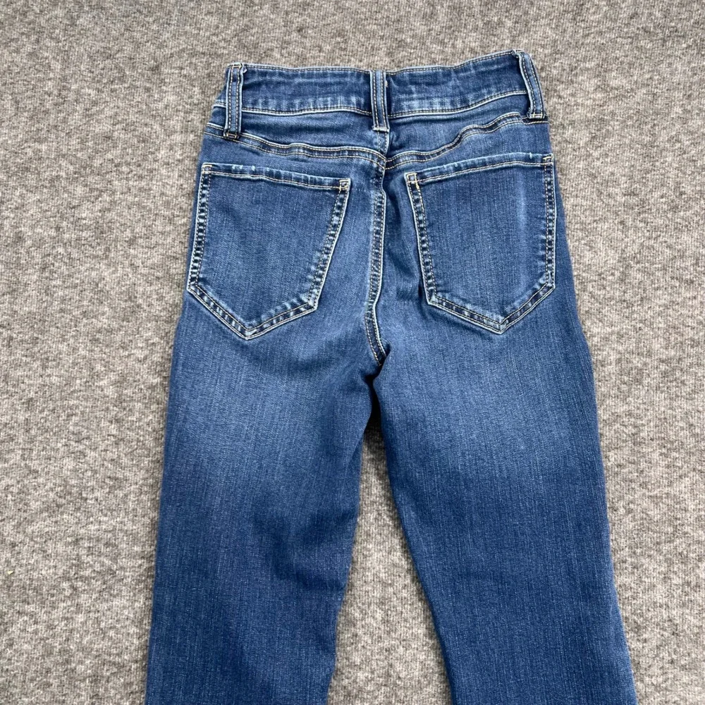SO Womens High Rise Skinny Jeans Medium Wash Button Fly Size 0 24 Blue Denim